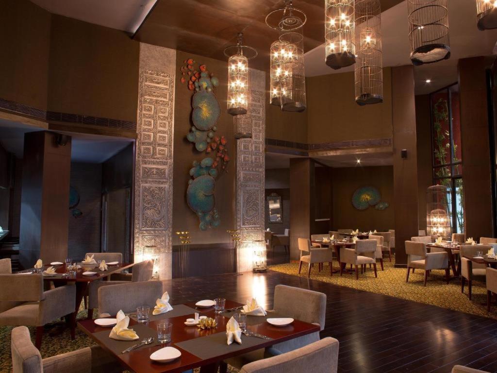Clarion Hotel President Chennai Exterior photo